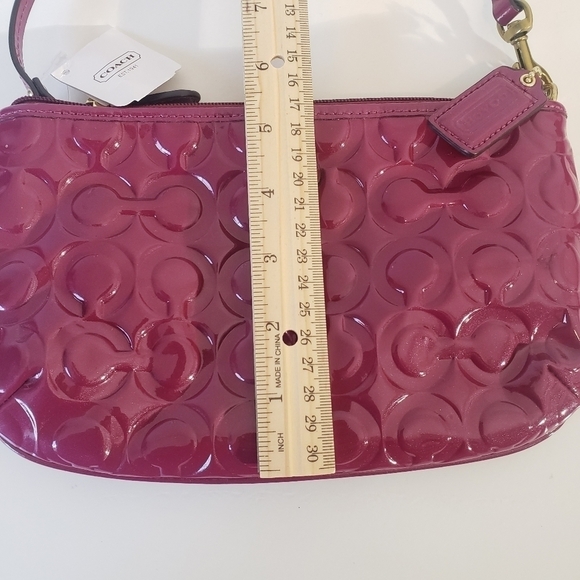 Coach Peyton Embossed Patent Leather - Picture 9 of 12